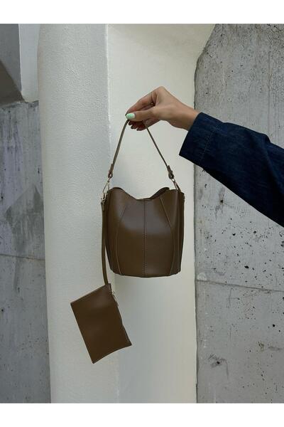 Adox Çanta حقيبة يد وكتف نسائية من موديل ليونا باللون الأخضر الزيتي