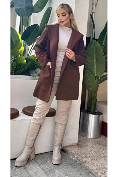 Butik Nilyam Women's Plus Size Hooded Button Detailed Pocket Lamb Coat Jacket 25031