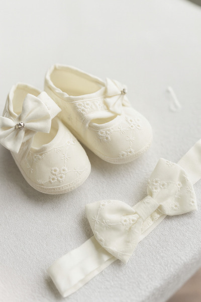 eradkids Premium Lace Detailed Baby Booties-Bandana Set