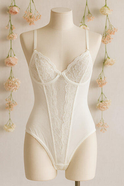 bendengiy Kadın Dantel ve Transparan Detaylı Balenli Arkası Agraf Kapama Fant...