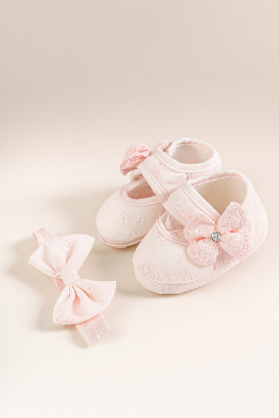 eradkids Premium Lace Detailed Baby Booties-Bandana Set