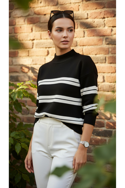 trendlina Pulover tricotat cu gât înalt în dungi