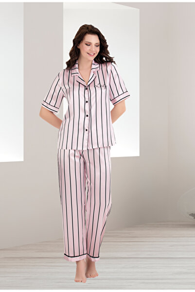 MOPİ Σετ πιτζάμες με σατέν στάμπα, κοντομάνικο πουκάμισο με κουμπιά και γιακά...