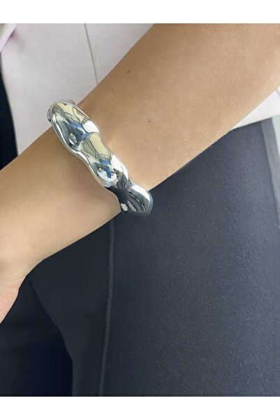 Ressia Thick Wavy Twist Cuff Bracelet