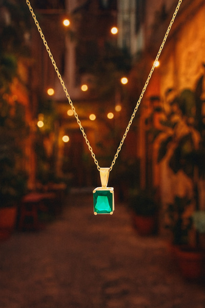 Soleildor Dikdörtgen Zümrüt Gümüş Kolye