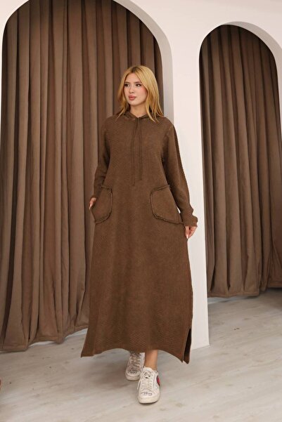 AYASOFYA OTANTIK Kadın Kahverenk Kapüşonlu Cepli Eskitme Detaylı Pamuklu Uzun Kollu Triko Uzun Elbise