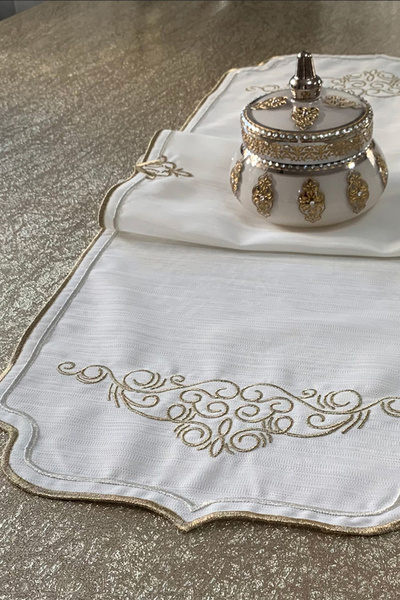 NAKIŞHAN Mihrimah 100% in (brodat) Runner-Gold