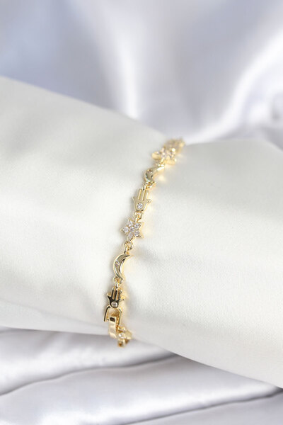 Skygo Brass Gold Color Women's Manifest Bracelet - Tj-Bb7973