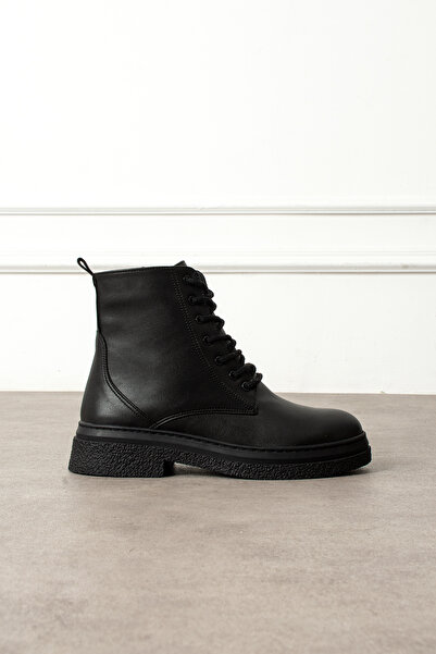 Zintra Siyah Renk Kadın Fermuarlı Bağcıklı Şık Bot