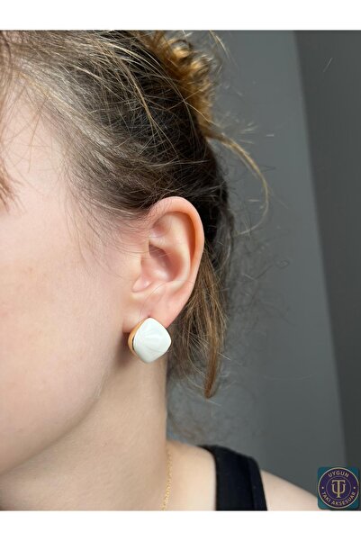 uyguntakıaksesuar أقراط كريم مينيلي الذهبية للنساء – ستانلس ستيل، تصميم بسيط ...