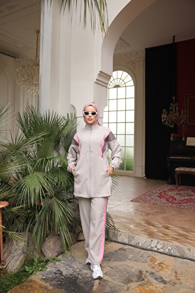 Wovi Hijab Tracksuit Set & Two-Piece Top and Bottom Set