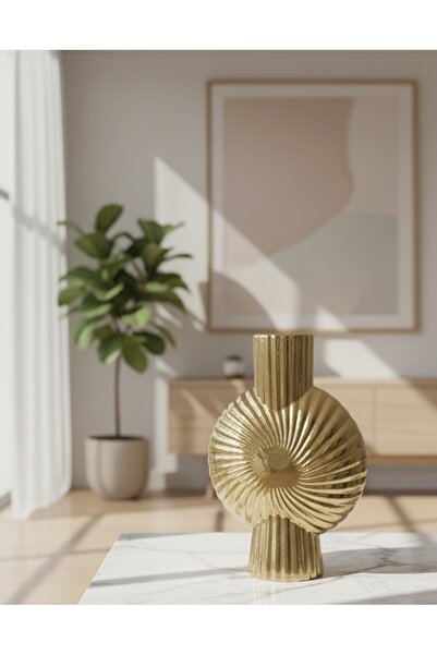 Generic Decorative gold flower vase - a luxurious design without flowers that adds a touch of luxury and elegance to the place