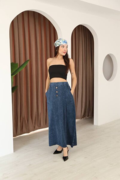 AYASOFYA OTANTIK Жіноча спідниця з синьою ґудзиковою деталлю, еластичним поясом, прямим кроєм, кишенями, ефектом старіння, бавовняним трикотажем.