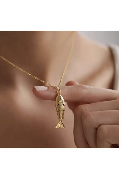 NevoAccessory قلادة السمكة ذات الذيل المتمايل، قلادة نسائية ذهبية من الفولاذ