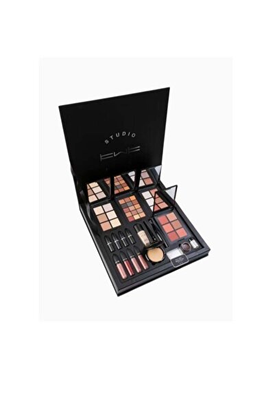 KWK Luxury Makeup Box Set of 19 Pieces for a Charming and Integrated Look