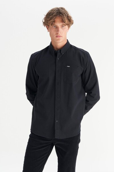 WRANGLER 100% Cotton Regular Fit Regular Cut Pocket Detailed Black Shirt