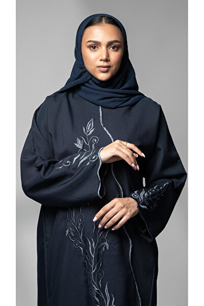 outline عباية كحلية بتطريز أنيق بقماش رغدة