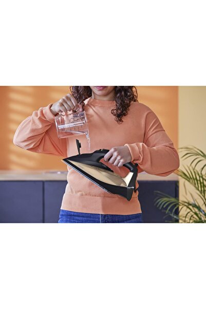 Philips HV Steam Iron, 2800W, SteamGlide Elite, Quick Calc release - DST7040/86