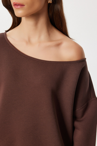 Lovelyİstanbul Πλεκτό φούτερ με ανοιχτό ώμο LAN0076 ΚΑΦΕ