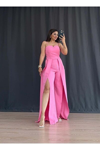 Nilgün Karakaya Butik Wess Yırtmaç Detaylı Tulum