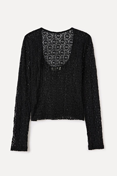 Mudo Crew Neck Lace Blouse with Back Detail