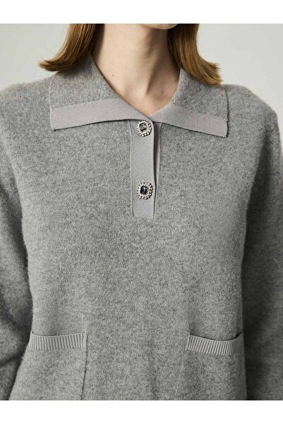 Nocturne Knitwear with Button Accessories