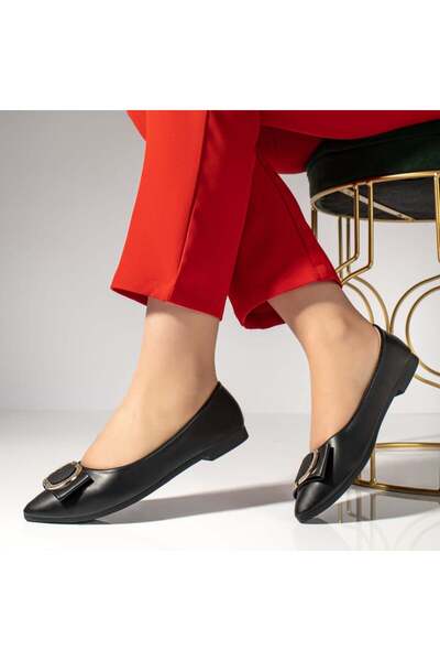 Modlet.ro Balerini negri pentru femei cu talpă joasă și detalii metalice MOD1...