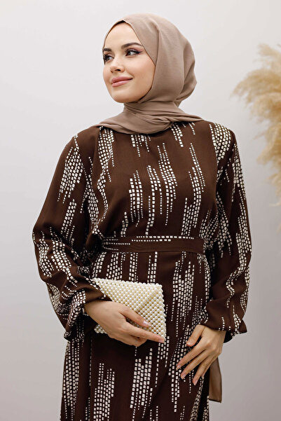 Tesettür Dünyası Pötikare Desenli Viskon Elbise TSD250232 Kahverengi