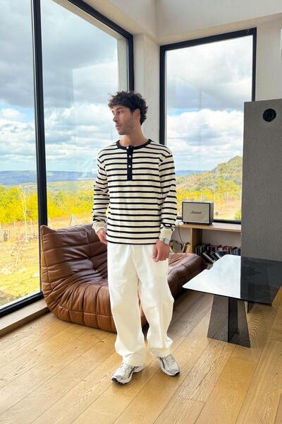 Flaw Wear Buttoned Striped Knitwear Sweater