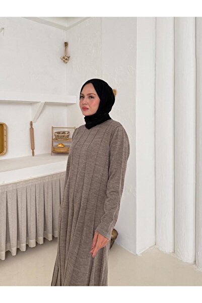 Butik Piliseli Evaze Triko Elbise Kemer Detaylı