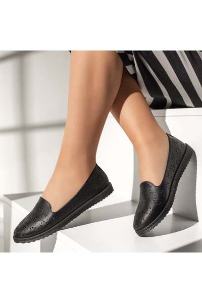 Modlet.ro Дамски черни перфорирани балеринки MOD13566