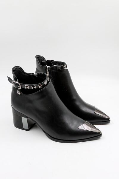 KRISTE BELL Kristebell Imported Accessory Detailed Heeled Classic Boots 2551 - Black - 36