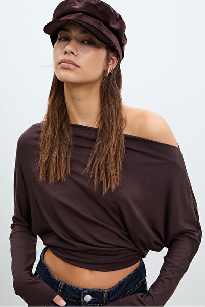 Stradivarius Kadife denizci şapkası