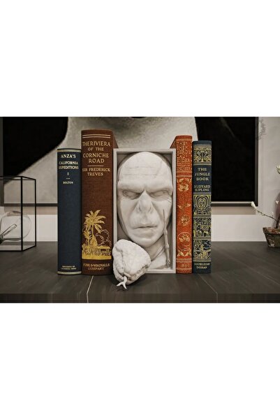 hayatvesanat Voldemort / Nefinisat / Figurină pentru bibliotecă / Suport pent...