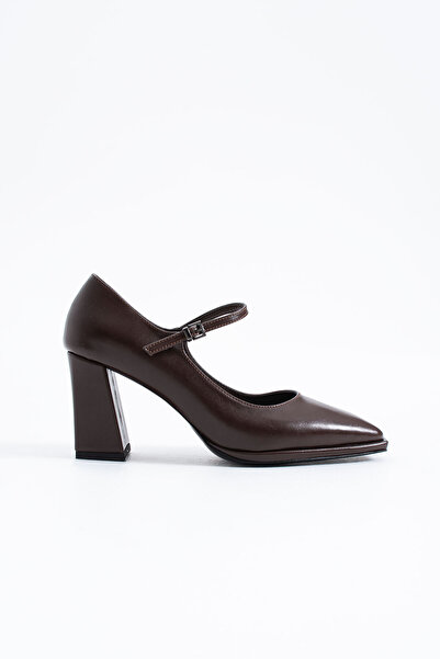 Siena Shoes حذاء فالون نسائي بكعب مطاطي باللون البني