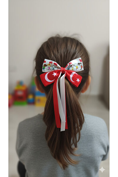 FuryaTedarik Ukosnice sa turskom zastavom za 29. oktobar i 23. april