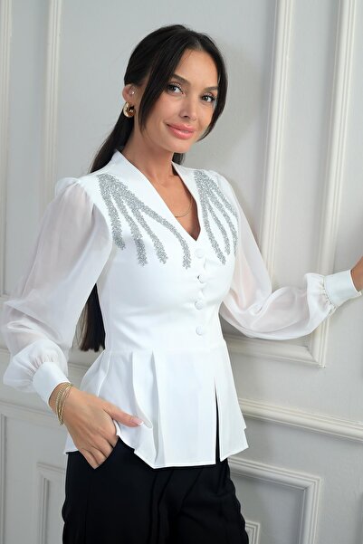 By Saygı Γυναικεία μπλούζα με λεπτομέρεια από πέτρα στον ώμο, μανίκια και φούστα με σχέδιο σιφόν