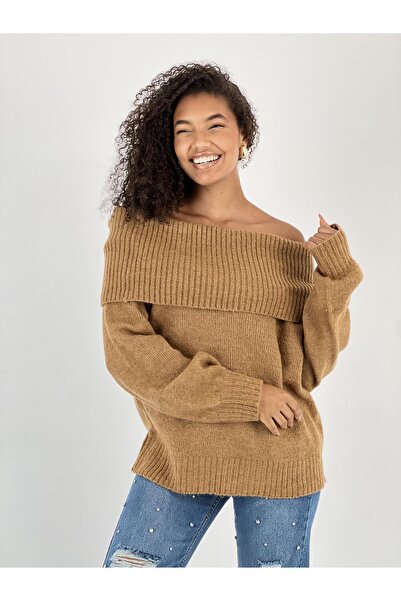 Miss Poem Women's Madonna Collar Camel Knitwear Sweater