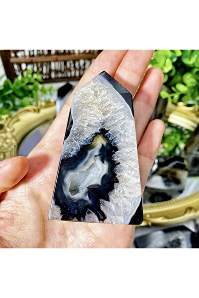 Choice M أسود عقيق يماني قطعة واحدة عشوائية عالية الجودة أسود عقيق يماني جيود نقطة العقيق، نقطة الكريستال الطبيعية، المنزل