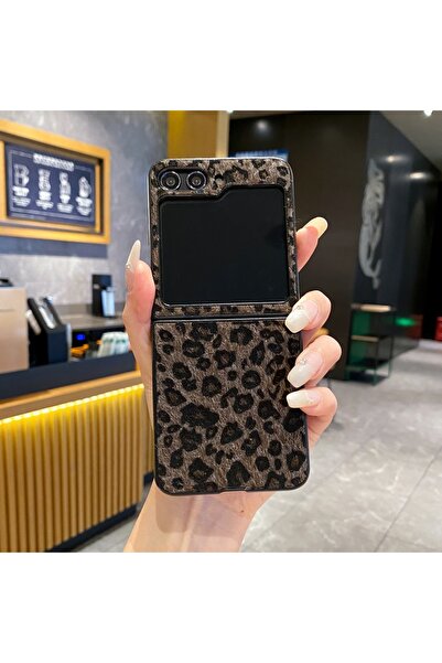 Choice غطاء خلفي أسود من الجلد الصناعي بنقشة جلد النمر، مناسب لهواتف Z flip 7...