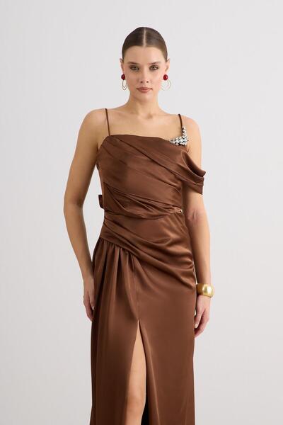 Carmen Kahve Askılı Yırtmaçlı Saten Abiye Elbise