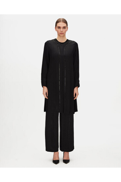 MISS DALIDA Taş Detaylı Agraf Kapamalı Siyah Tunik