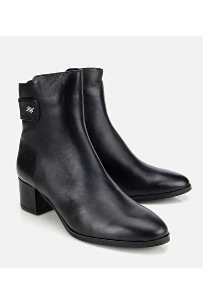 Hotiç Kadın Deri Siyah Toka Detaylı Bilekte Topuklu Bot