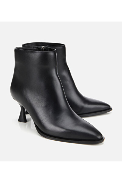 Hotiç Kadın Deri Siyah Sivri Burunlu Bilekte Topuklu Bot