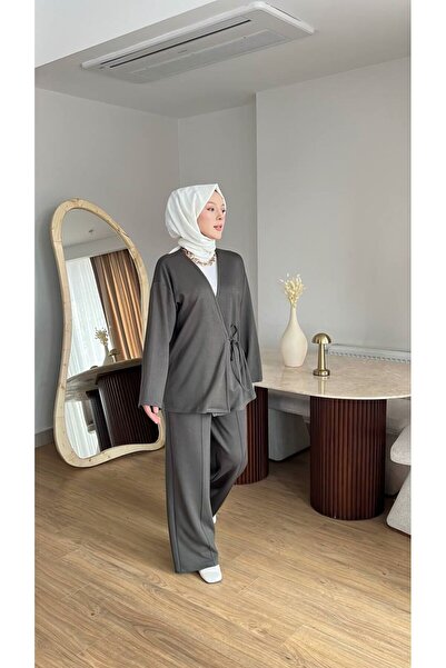 VELLICHOR Women's Side Buttoned Kimono Set - Green