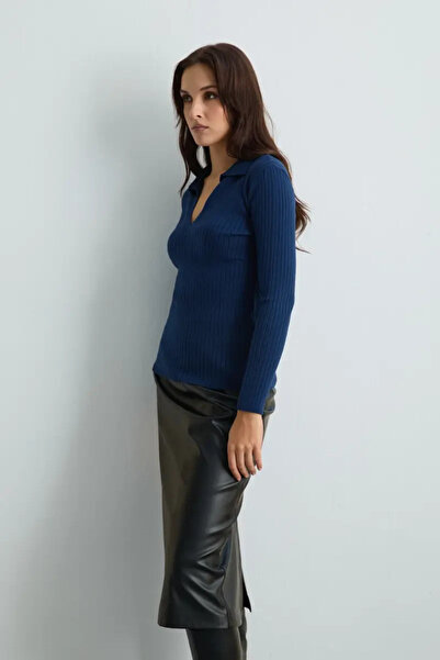 Gusto Polo Neck Ribbed Knit Blouse - Navy Blue