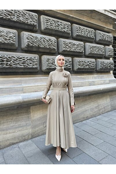 FUSHYA Göğüs Kısmı Pile Detaylı Elbise