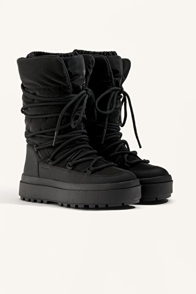 Oysho Bağcıklı naylon kar botu