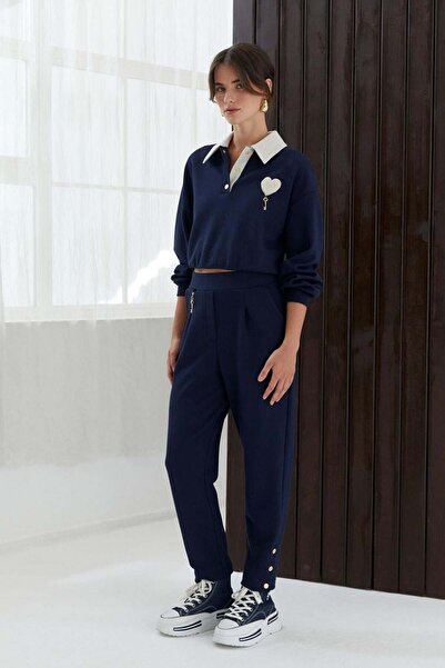 Valerin Antakya Broş Kalp Detaylı Lacivert Sweat