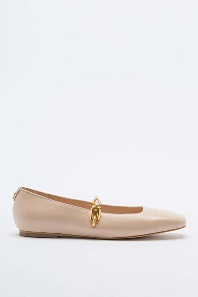 Guess Women's Shoes Beige